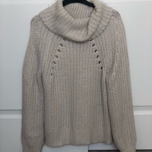 Kendall and Kylie designed chunky knit sweater
